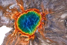 Grand-Prismatic-Spring-in-Yellowstone-National-Park-ultimate-guide.jpg