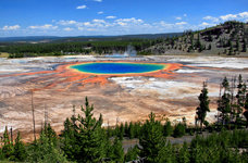 Grand_Prismatic_Spring_and_Midway_Geyser_Basin_from_above.jpg